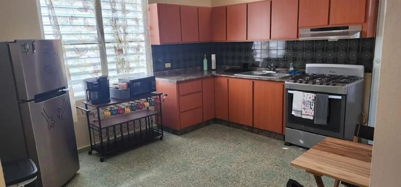 Bright 2Br In Aguadilla 7 Mins To Beaches 2Nd Floor Retreat Camaceyes Дом отдыха