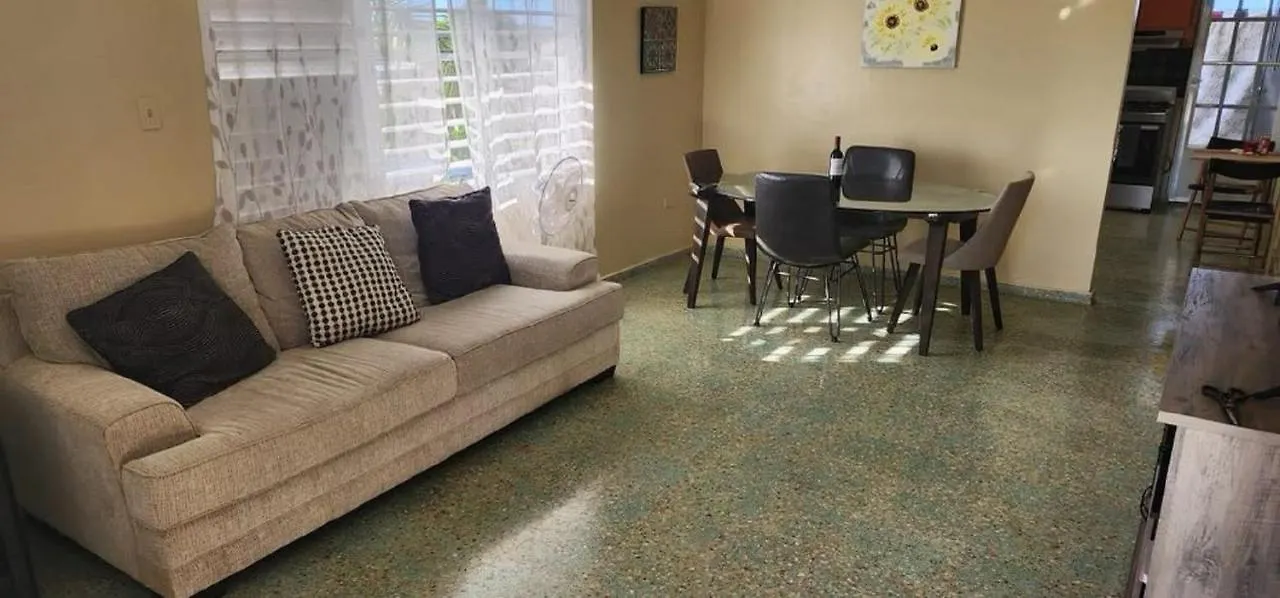 Bright 2Br In Aguadilla 7 Mins To Beaches 2Nd Floor Retreat Camaceyes